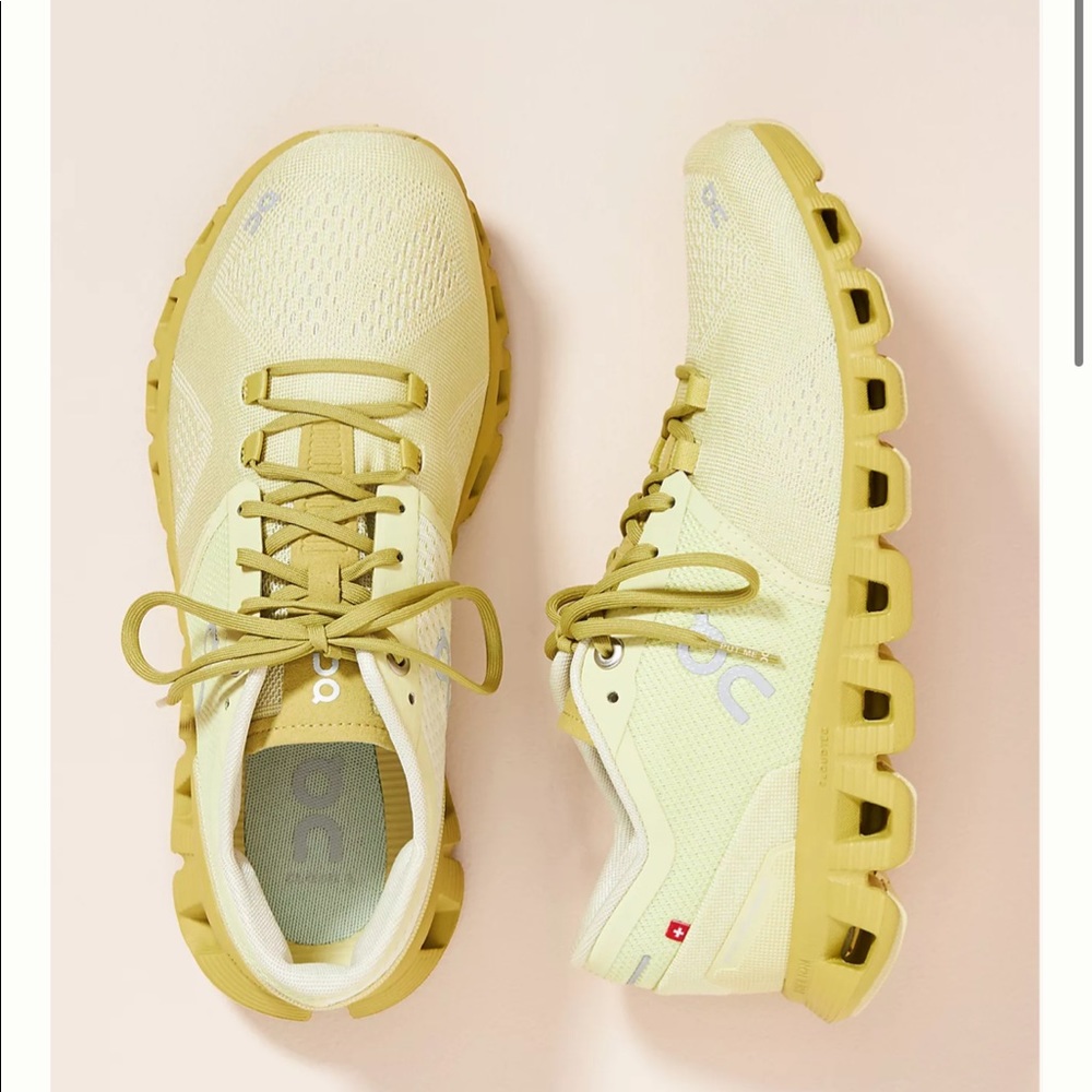 On Running Cloud X training Glade/Citron size 9.